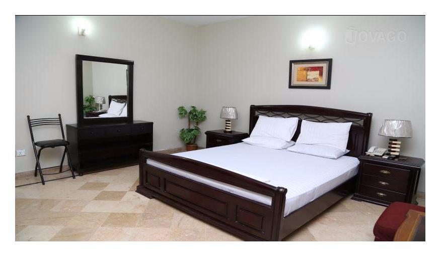 Luxury Inn Karachi Exterior foto