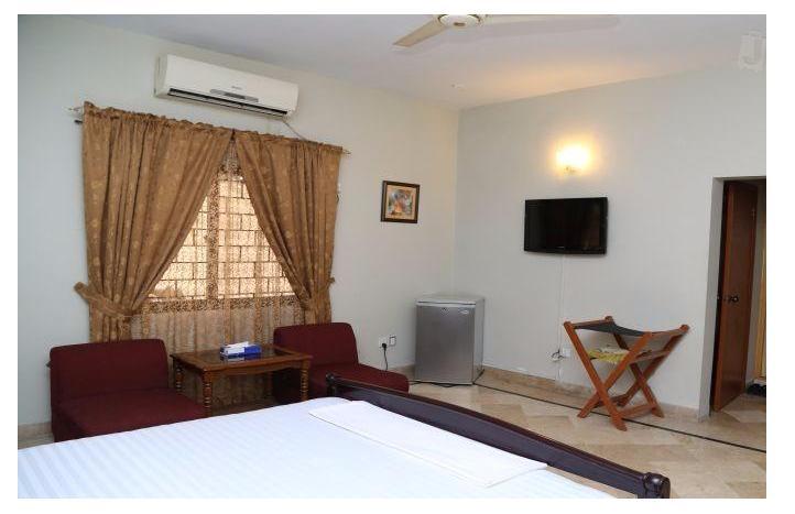 Luxury Inn Karachi Exterior foto