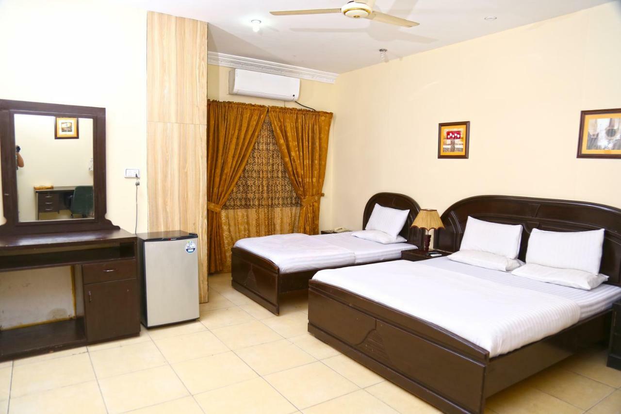 Luxury Inn Karachi Exterior foto