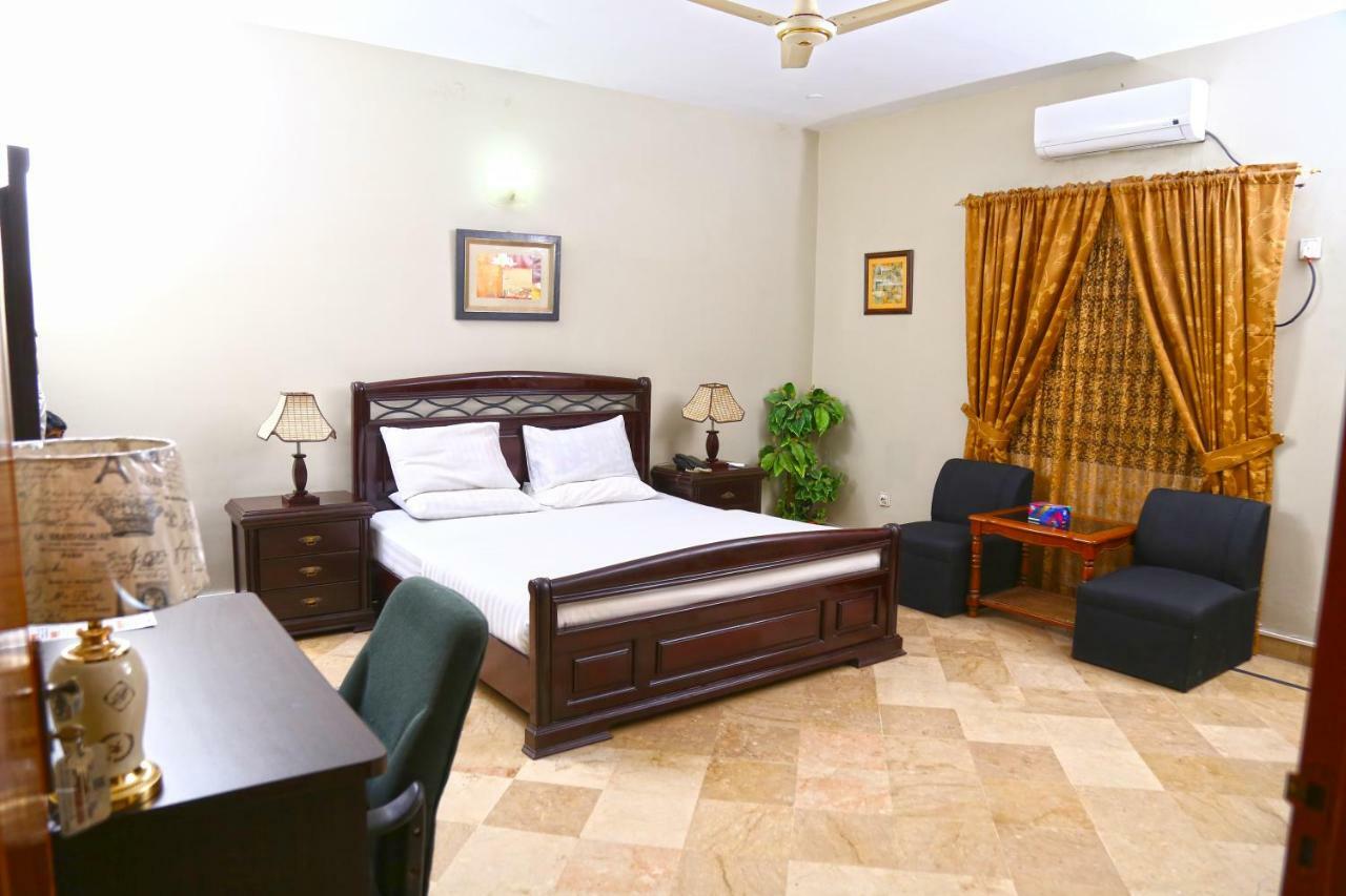 Luxury Inn Karachi Exterior foto